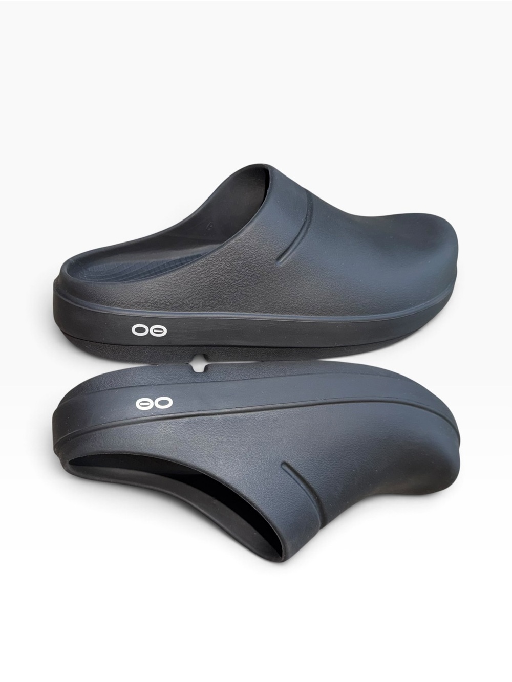 Oofos OOcloog Black Clog Size 5